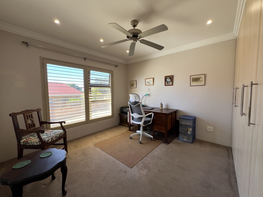 3 Bedroom Property for Sale in Wavecrest Eastern Cape